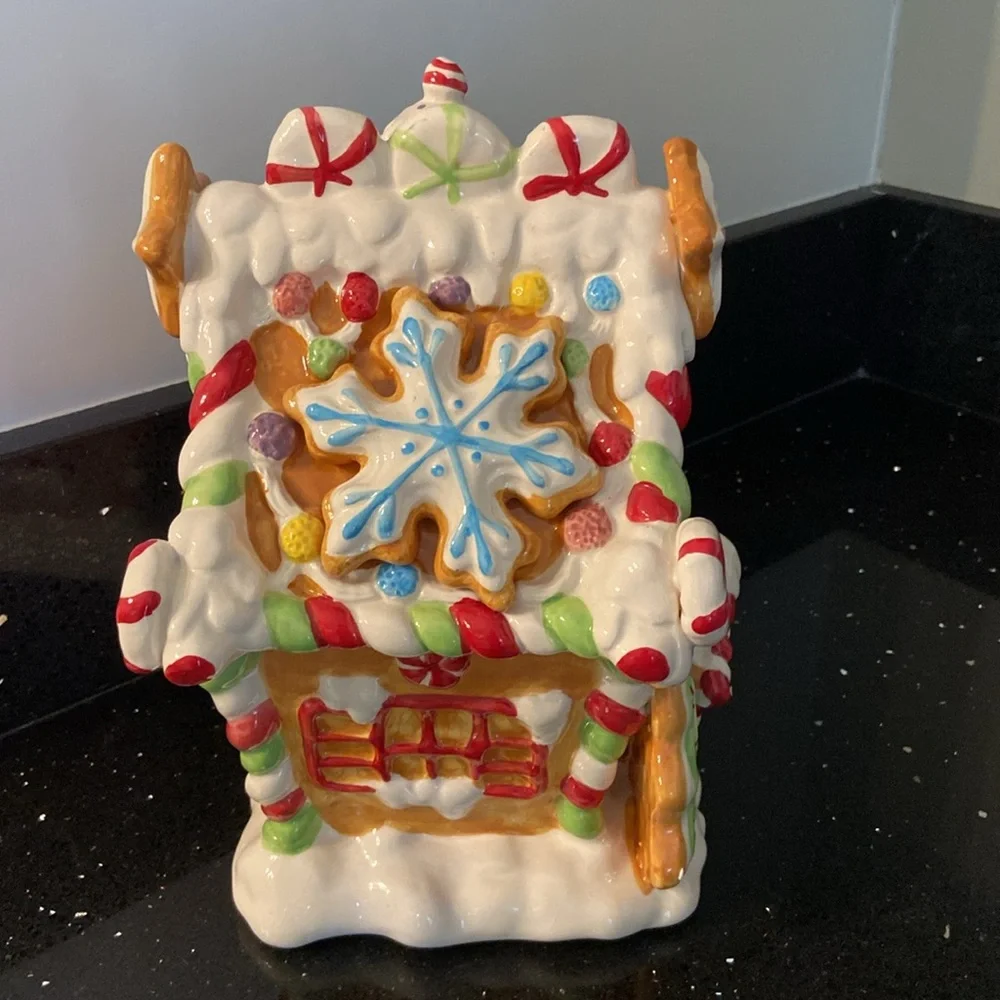 SOLD Gingerbread Treats Ceramic Cookie Jar Christmas Holiday Cracker Barrel - Picture 10 of 16